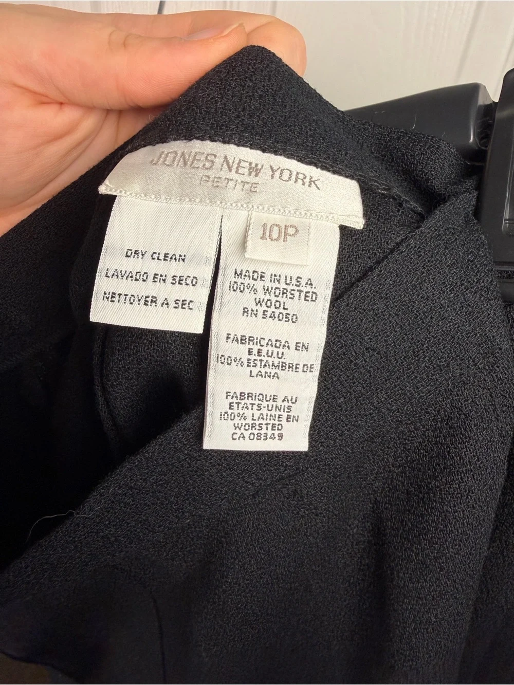 Classic Black Pleated Wool Women's Skirt - Jones New York